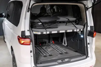 VW T7 Multivan 2.0 TDI — Camping-car familial avec lit escamotable et climatisation 3 zones — Miniatura 23