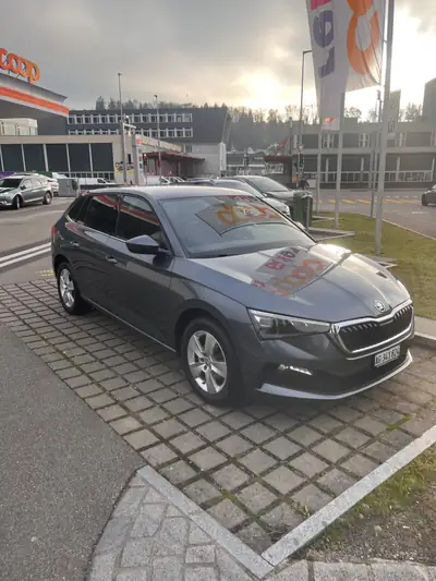 Skoda Scala 1.5 TSI Style DSG — Compacte polyvalente, première main, 43 000 km — tableau de bord