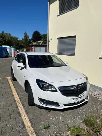 Opel Insignia 2.0 CDTi 163 4x4 — Break diesel robuste, traction intégrale, 147 500 km — Außenansicht