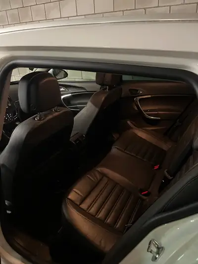 Opel Insignia 2.0 CDTi 163 4x4 — Break diesel robuste, traction intégrale, 147 500 km — Detail