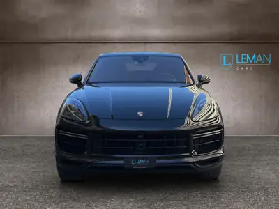 Porsche Cayenne Turbo Coupé S E-Hybrid — SUV haute performance hybride rechargeable, 82'000 km — fianco