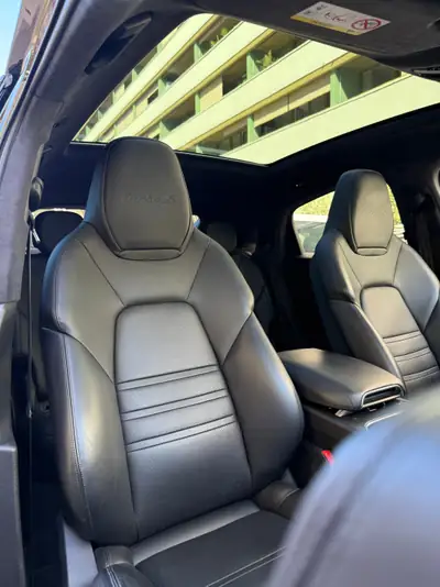 Porsche Cayenne Turbo Coupé S E-Hybrid — SUV haute performance hybride rechargeable, 82'000 km — Miniatura 11