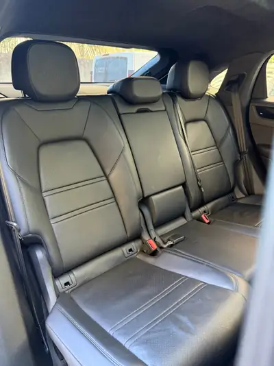 Porsche Cayenne Turbo Coupé S E-Hybrid — SUV haute performance hybride rechargeable, 82'000 km — Miniatura 16