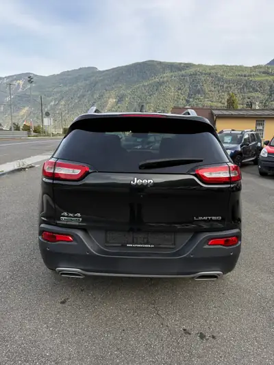 Jeep Cherokee 2.2 TD Limited AWD — SUV robuste, diesel économe, garantie complète — Miniatura 8