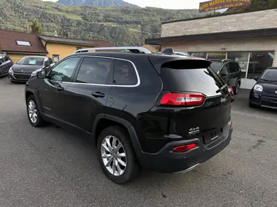 Jeep Cherokee 2.2 TD Limited AWD — SUV robuste, diesel économe, garantie complète — Miniatura 9