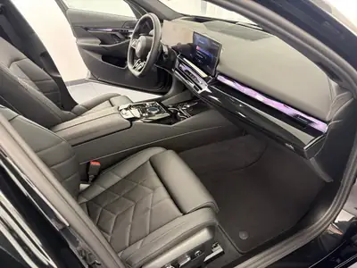 BMW 540d xDrive 48V Touring — Berline prestige diesel hybride, 1ère main, 6400 km — Miniature 12