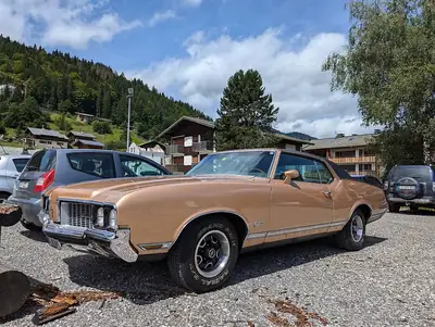 Oldsmobile Cutlass 1970 — Coupé V8 muscle car légendaire, 89 000 km — Außenansicht