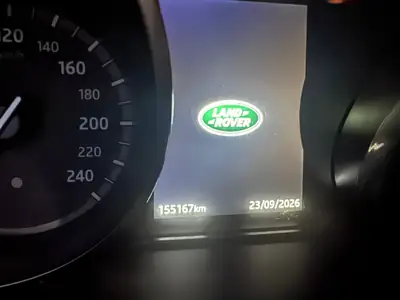 Land Rover Discovery Sport 2.0 TD4 180 — SUV robuste, moteur diesel performant, kilométrage modéré — interior