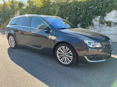 Opel Insignia 2.0 CDTi 170 ecoFLEX — Break spacieux, diesel économe, sans accident — vista posteriore