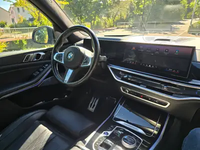 BMW X7 xDrive 40d M Sport Pro — SUV 7 places, diesel hybride, première main — Detail