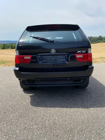 BMW X5 4.4i — SUV premium 2006, moteur V8 puissant, transmission automatique — interni
