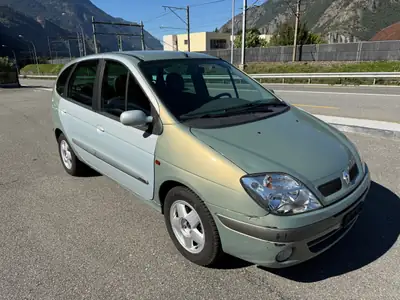 Renault Scénic 2.0 16V Dynamique — Monospace fiable, sans accident, expertise récente — intérieur