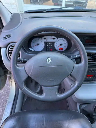 Renault Scénic 2.0 16V Dynamique — Monospace fiable, sans accident, expertise récente — Miniature 10