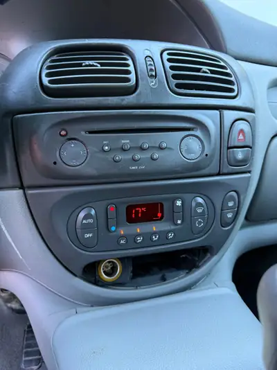 Renault Scénic 2.0 16V Dynamique — Monospace fiable, sans accident, expertise récente — Miniature 11