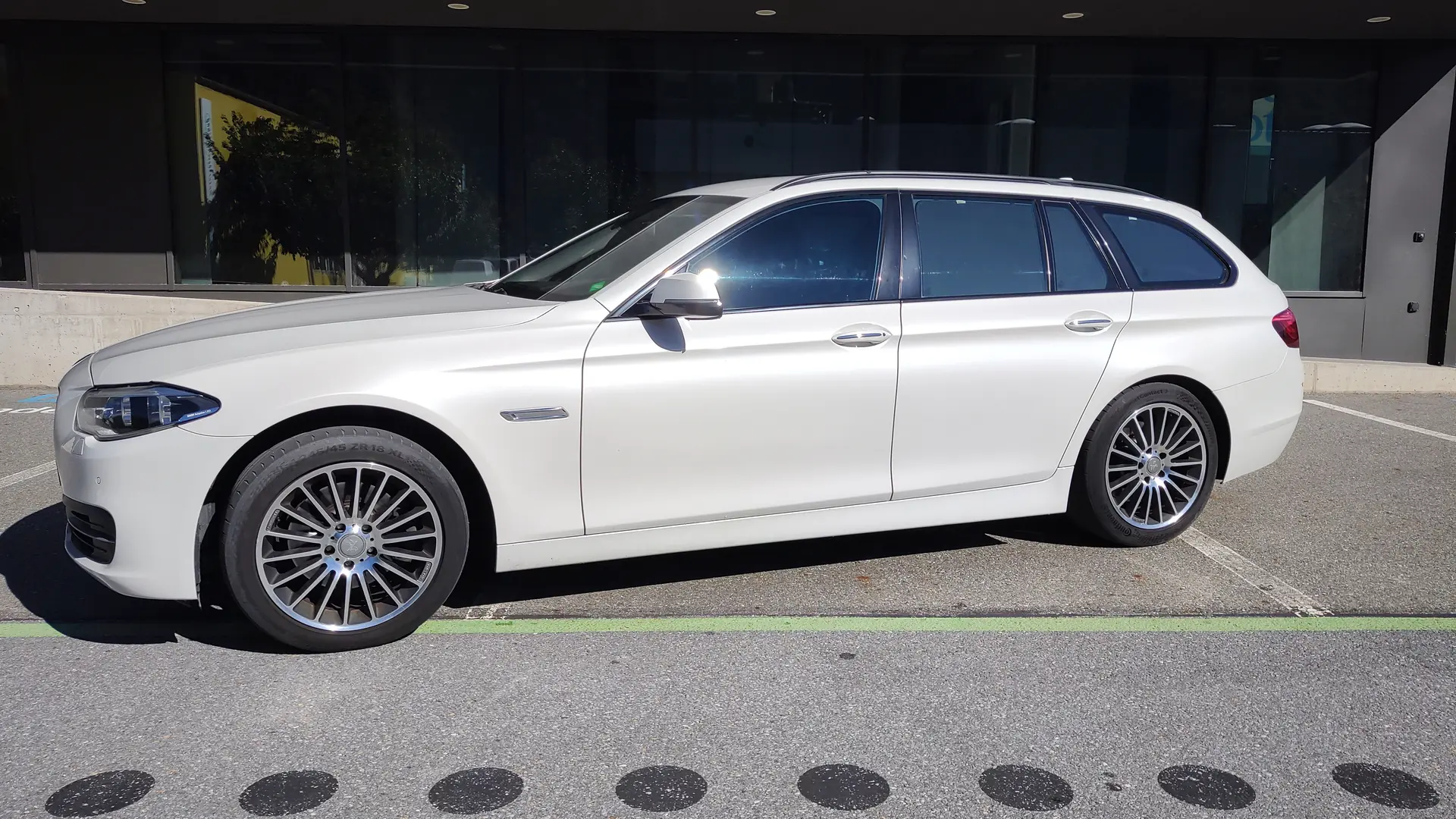 BMW 520 2014 occasion Glattfelden, Schweiz — 2