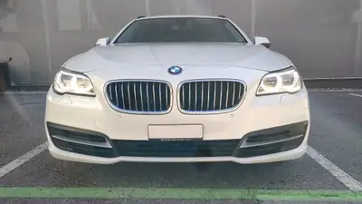 BMW 520d xDrive Touring — Break diesel 184 ch, faible consommation et traction intégrale — vista esterna