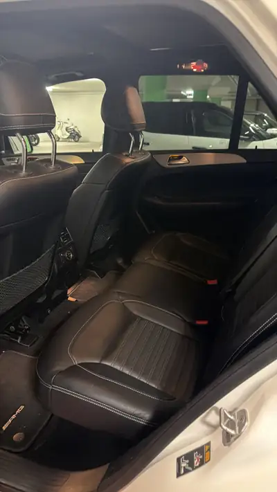 Mercedes-Benz GLE 350 d — SUV premium diesel, 136'000 km, sans sinistre — side view