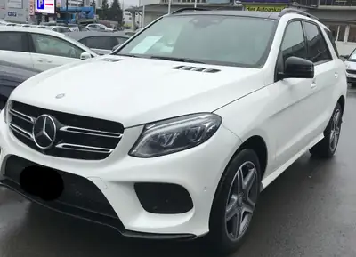 Mercedes-Benz GLE 350 d — SUV premium diesel, 136'000 km, sans sinistre — exterior view