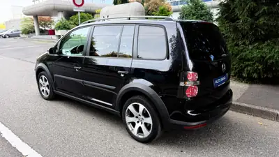 VW Touran CrossTouran 1.4 TSI — Monospace 7 places, moteur efficient et design affirmé — Detail