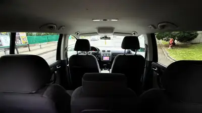 VW Touran CrossTouran 1.4 TSI — Monospace 7 places, moteur efficient et design affirmé — Miniatur 8