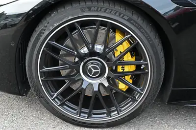 Mercedes-AMG SL 63 4Matic+ — Cabriolet légendaire 585 ch, cuir Manufaktur, faible kilométrage — cruscotto