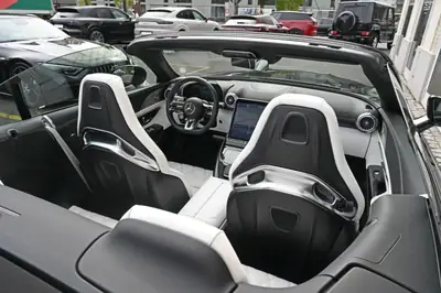 Mercedes-AMG SL 63 4Matic+ — Cabriolet légendaire 585 ch, cuir Manufaktur, faible kilométrage — Miniatura 10