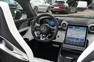 Mercedes-AMG SL 63 4Matic+ — Cabriolet légendaire 585 ch, cuir Manufaktur, faible kilométrage — Miniatura 11