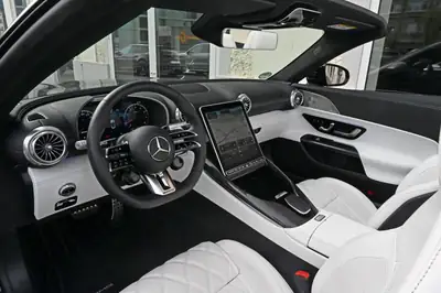 Mercedes-AMG SL 63 4Matic+ — Cabriolet légendaire 585 ch, cuir Manufaktur, faible kilométrage — Miniatura 12