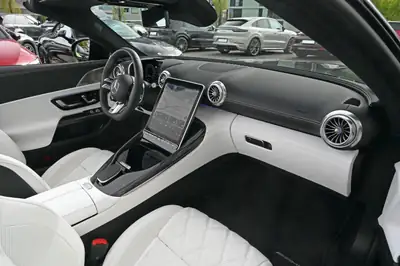 Mercedes-AMG SL 63 4Matic+ — Cabriolet légendaire 585 ch, cuir Manufaktur, faible kilométrage — Miniatura 23
