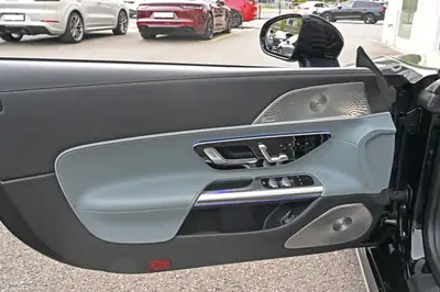 Mercedes-AMG SL 63 4Matic — Cabriolet haute performance, 585 ch et seulement 30 000 km — Miniatura 15