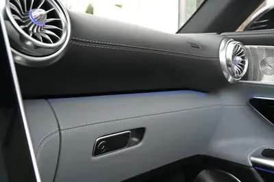 Mercedes-AMG SL 63 4Matic — Cabriolet haute performance, 585 ch et seulement 30 000 km — Miniatura 21