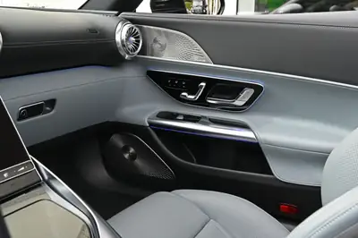 Mercedes-AMG SL 63 4Matic — Cabriolet haute performance, 585 ch et seulement 30 000 km — Miniatura 22