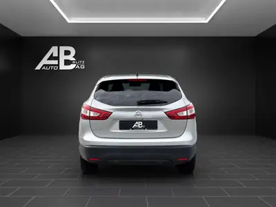 Nissan Qashqai 1.6 dCi N-Connecta — SUV 4×4 robuste, première main, parfait état — intérieur