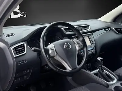 Nissan Qashqai 1.6 dCi N-Connecta — SUV 4×4 robuste, première main, parfait état — Miniature 8