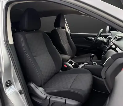 Nissan Qashqai 1.6 dCi N-Connecta — SUV 4×4 robuste, première main, parfait état — Miniature 9