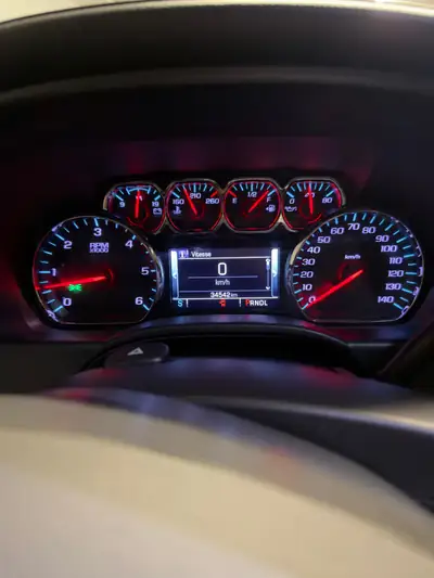 Chevrolet Silverado 2017 — Pick-up premium 420 ch, transmission automatique, kilométrage réduit — dettaglio