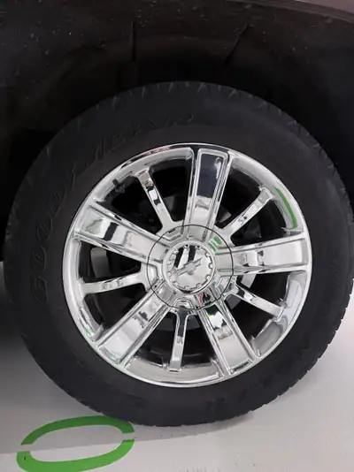 Chevrolet Silverado 2017 — Pick-up premium 420 ch, transmission automatique, kilométrage réduit — Miniatura 9