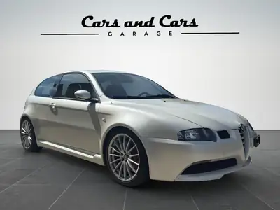 Alfa Romeo 147 3.2 GTA — Sportive Mythique, État Exceptionnel, Bianco Nuvola Rare — arrière