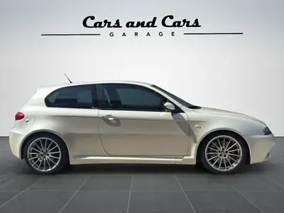 Alfa Romeo 147 3.2 GTA — Sportive Mythique, État Exceptionnel, Bianco Nuvola Rare — intérieur