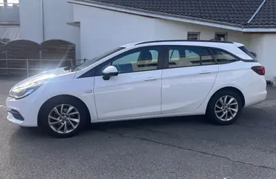 Opel Astra Break 145 ch — Monospace polyvalent, faible kilométrage, sans sinistre — side view