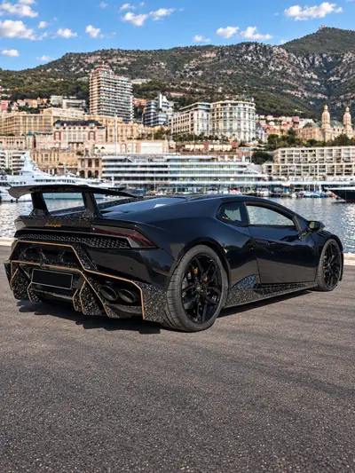 Lamborghini Huracán LP 610 Vorsteiner — Supercar carbone forgé, 75'000 km, sans sinistre — tableau de bord