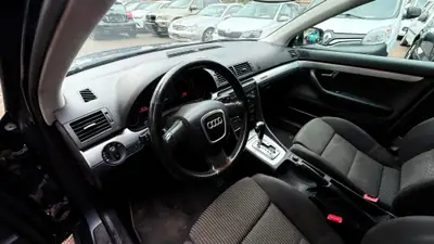 Audi A4 Limousine 3.0 V6 TDI quattro — Berline premium diesel, transmission automatique — Miniature 7