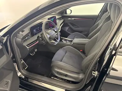 Skoda Superb 2.0 TSI Sport 4x4 — Break premium, intégral performant, quasi neuf — intérieur