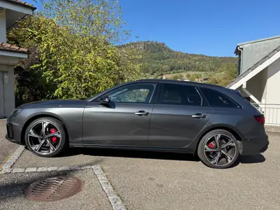 Audi A4 Avant 2.0 40 TDI S Line — Break diesel hybride léger, 57'000 km — fianco