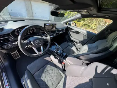 Audi A4 Avant 2.0 40 TDI S Line — Break diesel hybride léger, 57'000 km — interni
