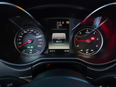 Mercedes-Benz V 250 Avantgarde 4MATIC — Monospace premium diesel, 7 places, 88'000 km — Detail