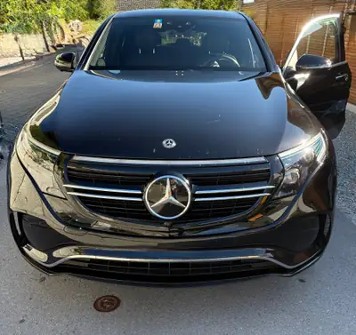 Mercedes-Benz EQC 400 4matic — SUV électrique premium, 65 000 km seulement — Außenansicht