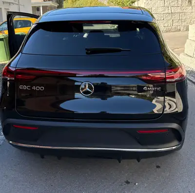 Mercedes-Benz EQC 400 4matic — SUV électrique premium, 65 000 km seulement — Seitenansicht