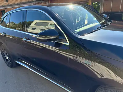 Mercedes-Benz EQC 400 4matic — SUV électrique premium, 65 000 km seulement — Heckansicht