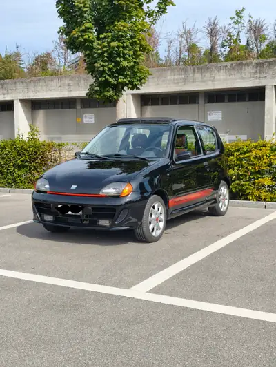 Fiat Seicento Sporting 2000 — Citadine compacte, entretien économique et fiable — exterior view